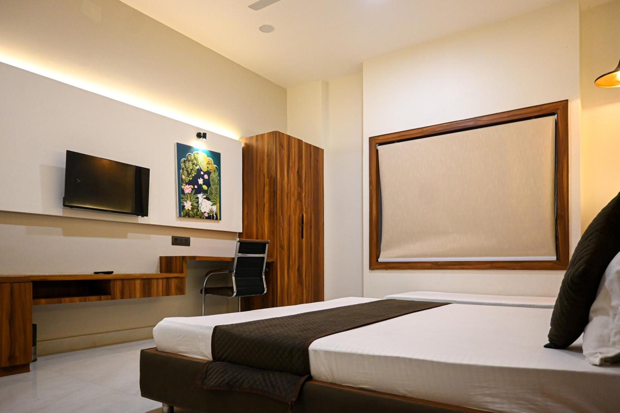 The Kedar Resort Mathura Exterior photo